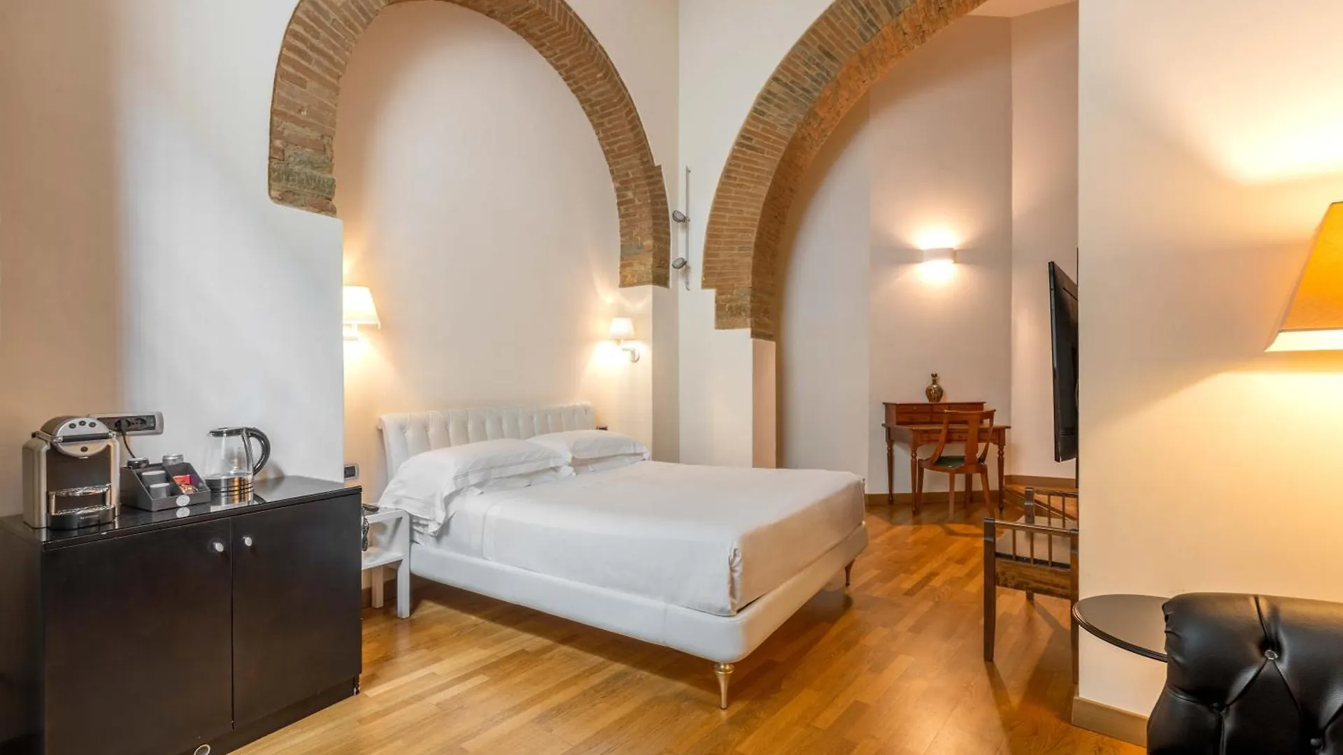 Relais Hotel Centrale Dimora Storica Florence